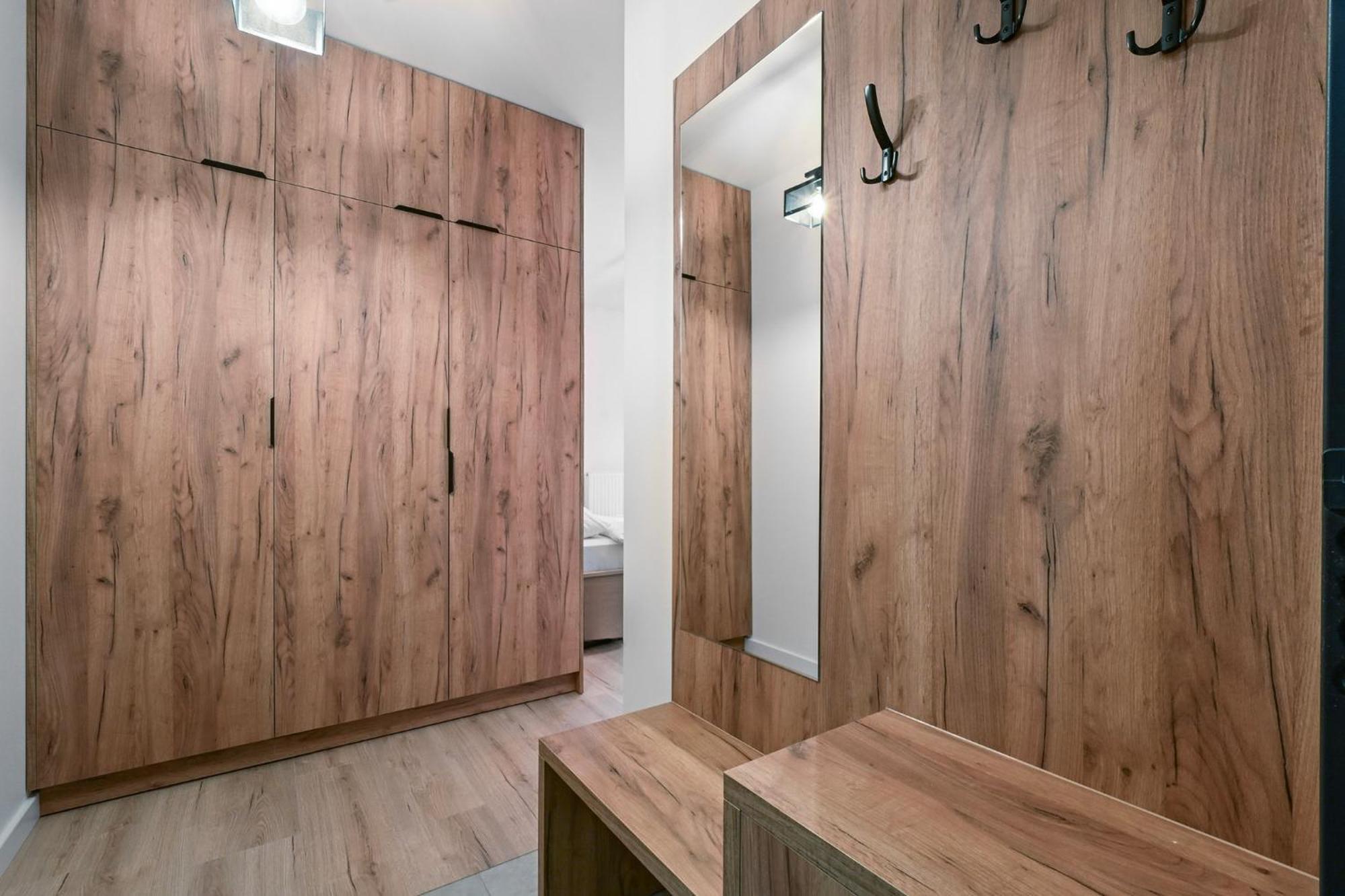 Stylish Studio. Free Parking.